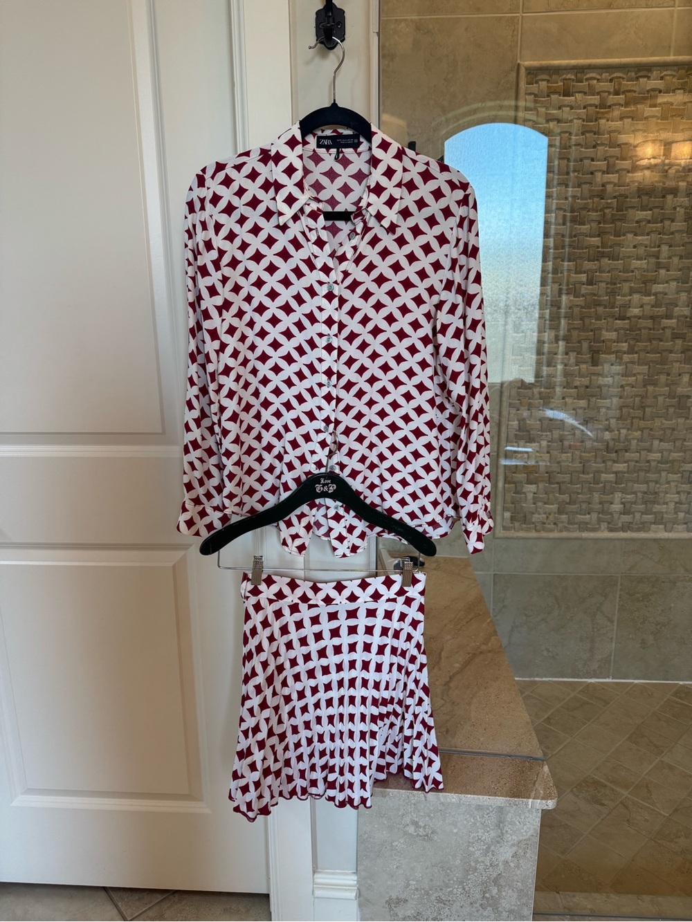 Women's Two-Piece Red & White Geometric Blouse & Shirt Set